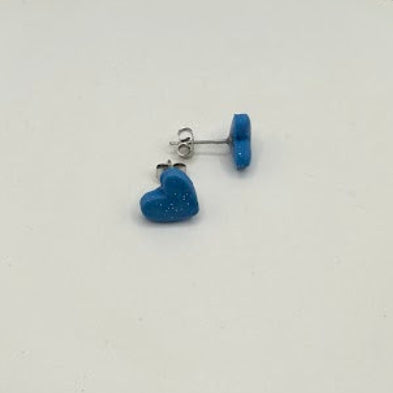 Herz Ohrstecker aus Polymer Clay – handgemacht & farbenfroh